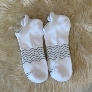 NWOT Quince Everyday Cotton Solid Ankle Socks M Unisex